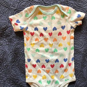 GUC Primary short-sleeved rainbow hearts onesie, 18-24 mo.